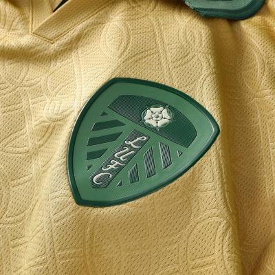 leeds_united_st_patricks_jersey_d1.jpg