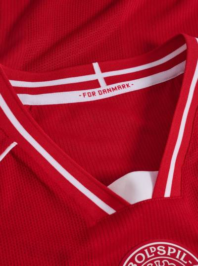 denmark_2026_hummel_home_kit_d1.jpeg