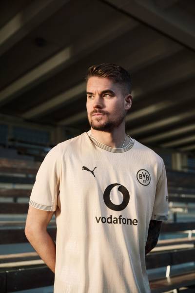 borussia_dortmund_2026_puma_rote_erde_stadium_jersey_e.jpg