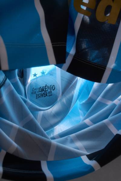 gremio_2026_new_balance_home_kit_c.jpg