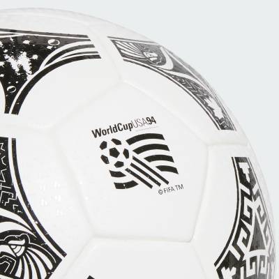 adidas_fifa_world_cup_26_trionda_mash_up_pro_ball_3.jpg
