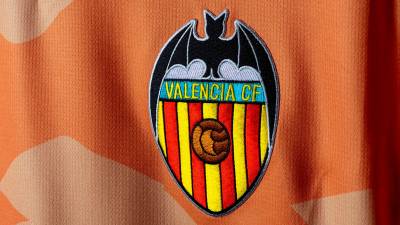 valencia_2026_puma_retro_matchday_jersey_c.jpg