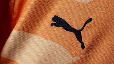 valencia_2026_puma_retro_matchday_jersey_c1.jpeg