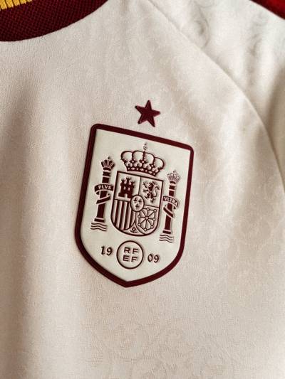 spain_2026_adidas_away_kit_2.jpeg