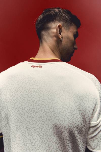 spain_2026_adidas_away_kit_b.jpg