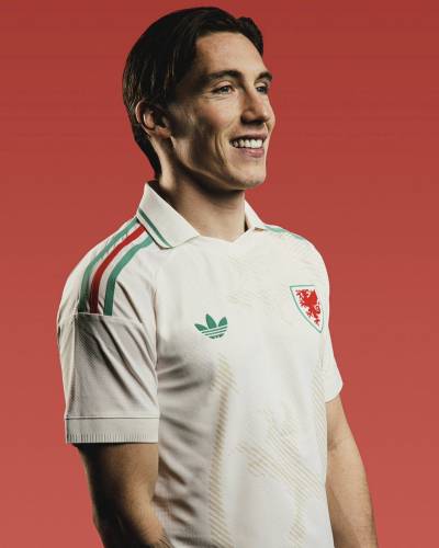 wales_2026_adidas_away_kit_b.jpg