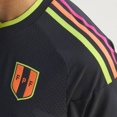 peru_2026_adidas_away_kit_d.jpg