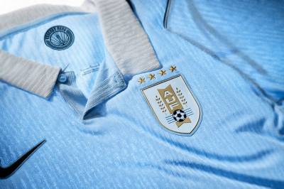 uruguay_2026_nike_home_kit_f.jpg
