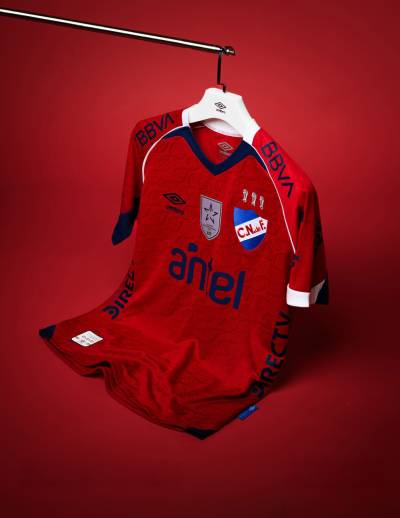 club_nacional_2026_umbro_away_kit_3.jpg