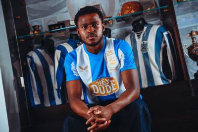 huddersfield_town_2025_26_thrice_champions_anniversary_shirt_c.jpg