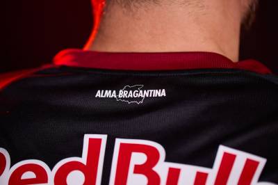 red_bull_bragantino_2026_puma_away_kit_e.jpg
