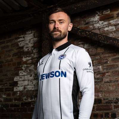 ayr_united_26_27_oneills_home_kit_b.jpg