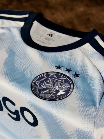 ajax_26_27_adidas_third_kit_c.jpg