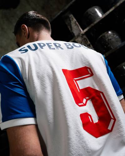 fc_porto_26_27_new_balance_home_kit_b.jpg