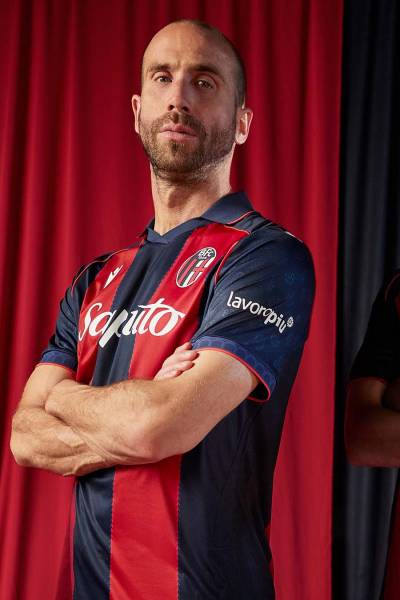bologna_26_27_macron_home_kit_b07.jpg