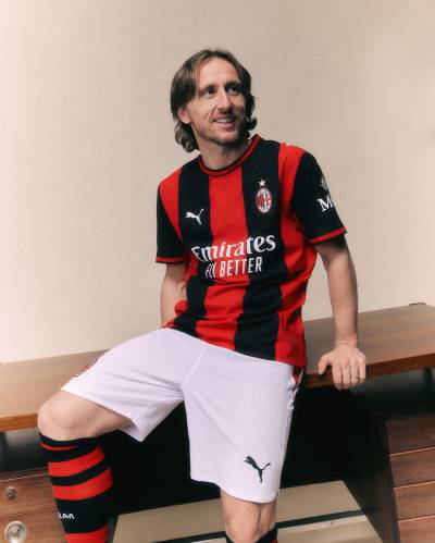 ac_milan_26_27_puma_home_kit_6.jpg