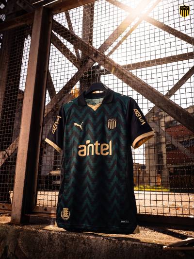 penarol_2026_puma_third_kit_1.jpeg