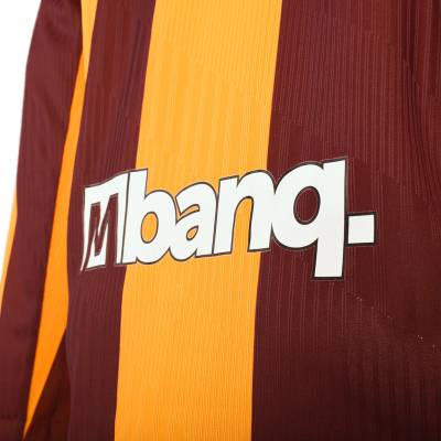 bradford_city_26_27_macron_home_kit_6.jpg