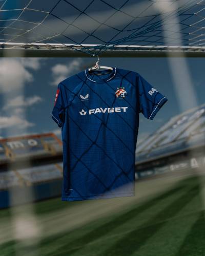 dinamo_zagreb_26_27_castore_home_kit_a.jpg
