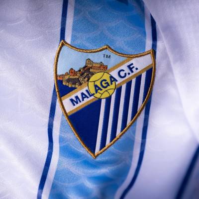 malaga_26_27_hummel_home_kit_b.jpg