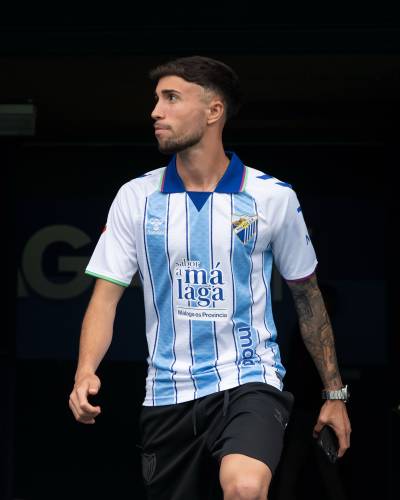 malaga_26_27_hummel_home_kit_c.jpg