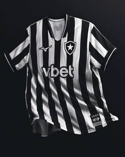 botafogo_26_27_mizuno_home_kit_c.jpg