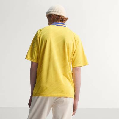 sweden_1994_home_reissue_jersey_a02.jpg