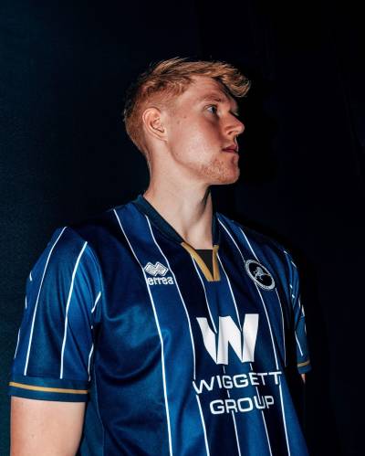 millwall_26_27_errea_home_kit_c.jpg