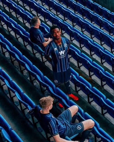 millwall_26_27_errea_home_kit_g.jpg