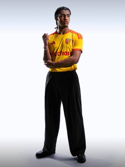 racing_lens_26_27_adidas_home_kit_c.jpg