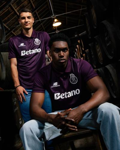 fc_porto_26_27_new_balance_away_kit_1.jpg