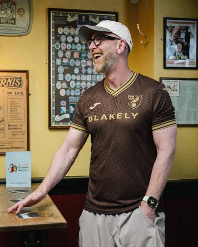 norwich_city_26_27_joma_membership_jersey_a.jpg