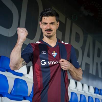 sd_eibar_26_27_hummel_home_kit_1.jpg