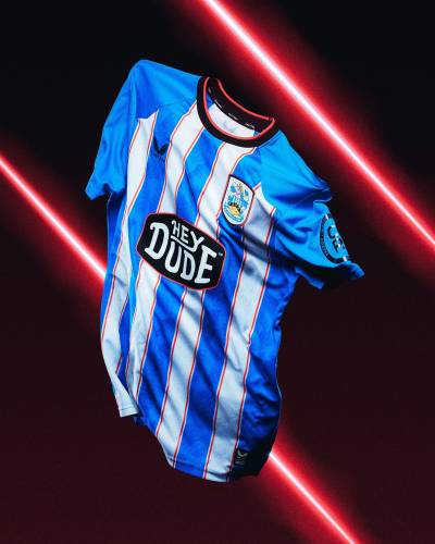 huddersfield_town_26_27_castore_home_kit_d.jpg