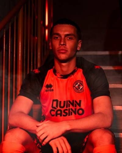dundee_united_26_27_errea_home_kit_e.jpeg