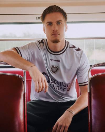 heart_of_midlothian_26_27_hummel_away_kit_a.jpg