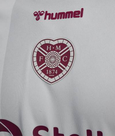 heart_of_midlothian_26_27_hummel_away_kit_e1.jpg