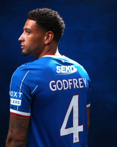 rangers_26_27_umbro_home_kit_c.jpeg