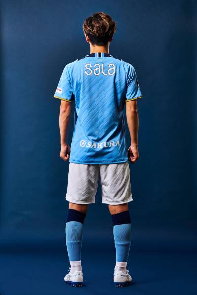 jubilo_iwata_26_27_admiral_home_kit_b.jpeg