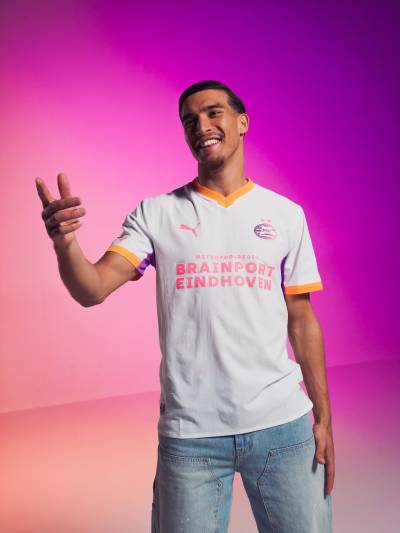 psv_26_27_puma_away_kit_b.jpg