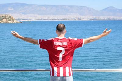 olympiacos_26_27_adidas_home_kit_e.jpg
