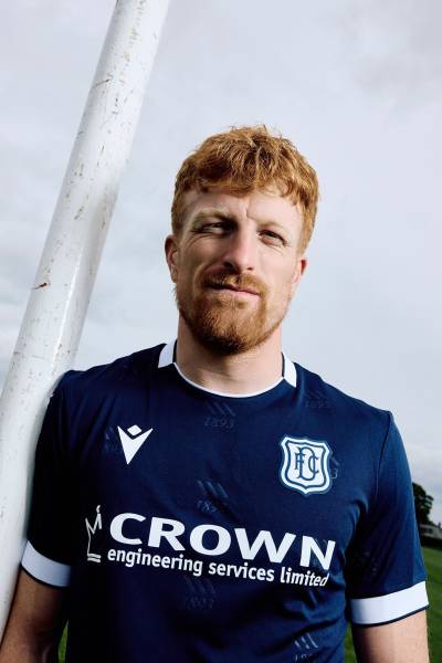 dundee_fc_26_27_macron_home_kit_3.jpeg