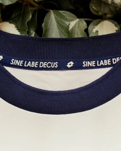 afc_wimbledon_26_27_lotto_third_kit_d.jpg