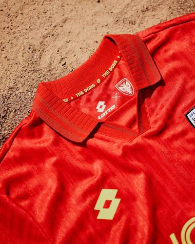 afc_wimbledon_26_27_lotto_away_kit_f.jpg