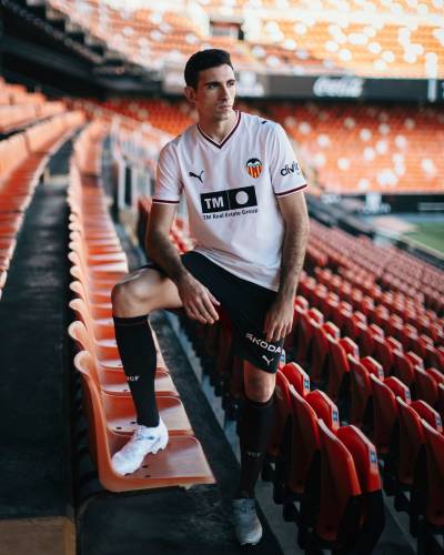 valencia_26_27_puma_home_kit_a.jpeg