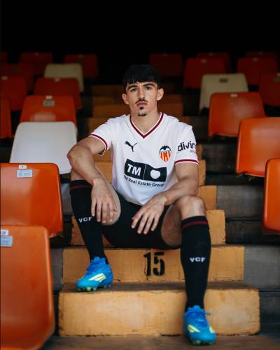 valencia_26_27_puma_home_kit_b.jpeg