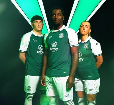 hibernian_26_27_reebok_home_kit_a.jpg