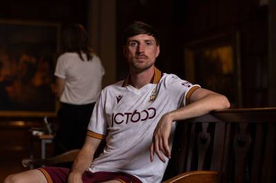 bradford_city_26_27_macron_away_kit_a05.jpg