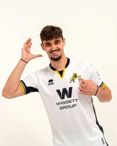 millwall_26_27_errea_away_kit_a1.jpg