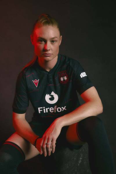 wrexham_26_27_macron_away_kit_a01.jpg